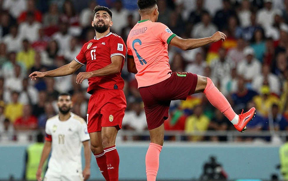 ক্যালেব উইলিয়ামসের হ্যামস্ট্রিং ইনজুরি: প্রাইম-টাইম মঞ্চে বিয়ার্সের কৌশলগত বাঁক