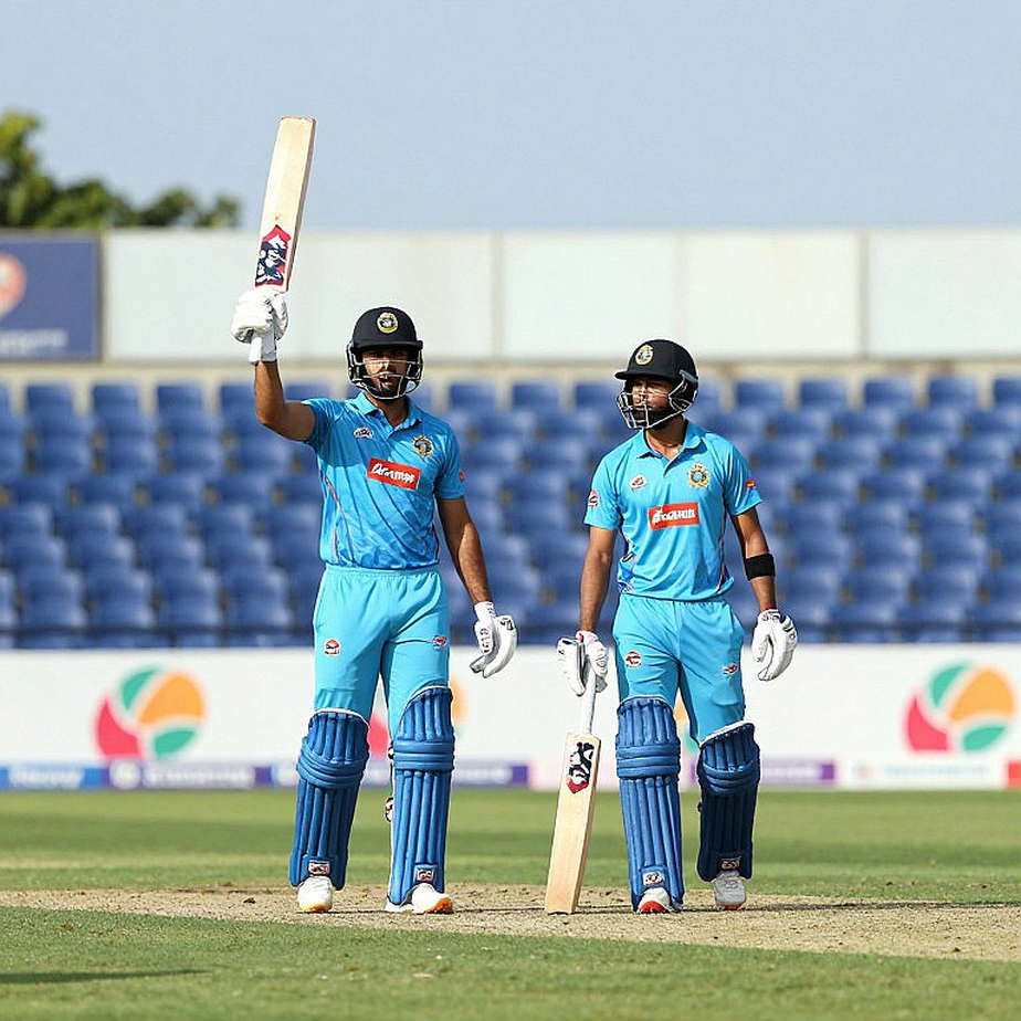 Hope's 162* and the 352 Chase: The Sediment Layer Beneath the Scoreboard Hope's 162* and the 352 Chase: The Sediment Layer Beneath the Scoreboard