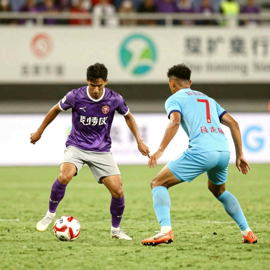 যে দুই পাস ম্যাচটা হেরে দিল: ইতালির ০-২ হারের গল্প স্কোরবোর্ড বলে না যে দুই পাস ম্যাচটা হেরে দিল: ইতালির ০-২ হারের গল্প স্কোরবোর্ড বলে না