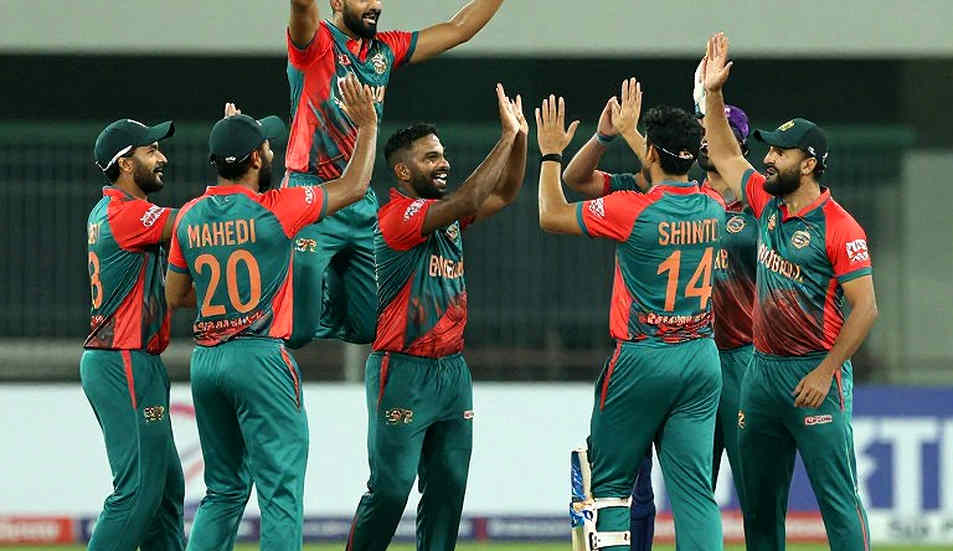 From Fan Tokens to Smart Contracts: Auditing Cricket's Blockchain Ledger in the Transfer Window From Fan Tokens to Smart Contracts: Auditing Cricket's Blockchain Ledger in the Transfer Window
